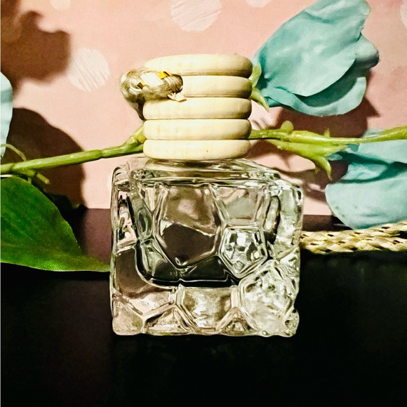 Personal Space Diffusers - Picture 2 of 6